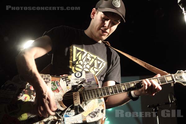 JEFFREY LEWIS AND THE RAIN - 2014-01-26 - SAINT OUEN - Mains d'Oeuvres - 